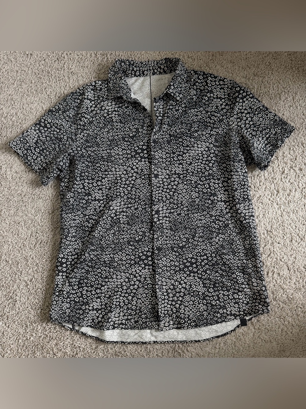 Lululemon Commission Abstract Short Sleeve Button Up